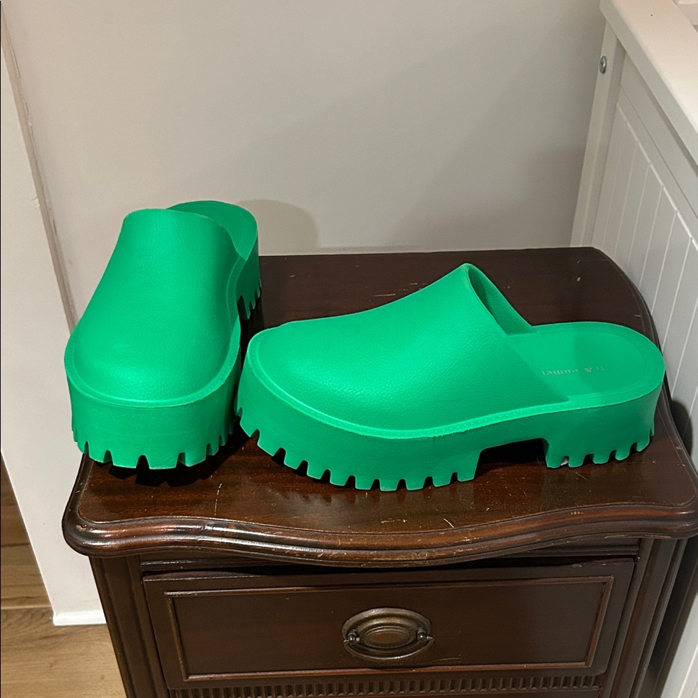 Green Mules & Clogs